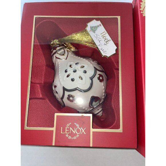 2024 Lenox Annual Ornament - Rare collectable - Picture 1 of 3
